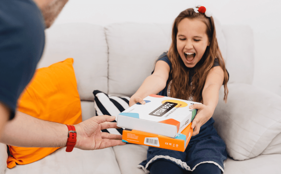 10 Best DIY Subscription Boxes For Kids to Encourage Their Creativity