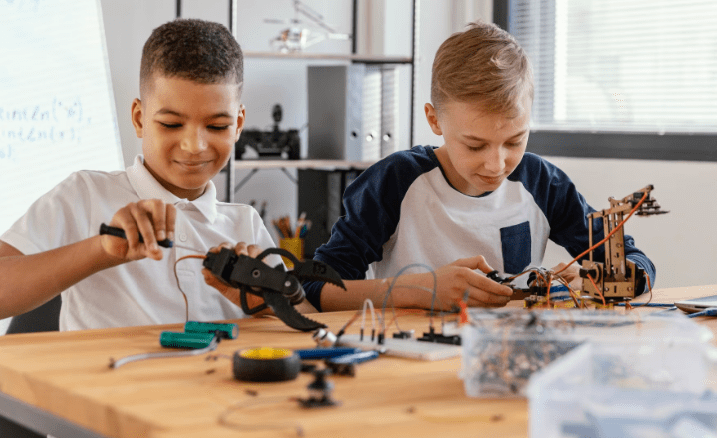 5 Essential STEM Skills for Middle Schoolers: Where & How to Learn Them